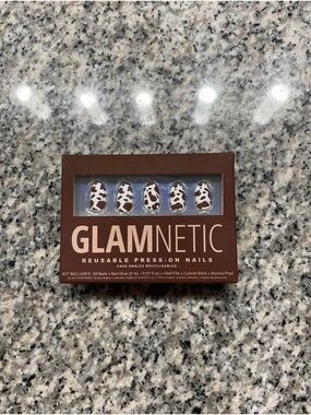 GLAMNETIC Reusable Press-On Nails - Brown & White Cow Print